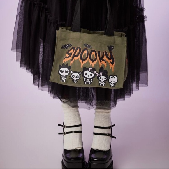 Forever 21 Handbags - Forever 21 x Hello Kitty and Friends Spooky Tote Bag | NWT